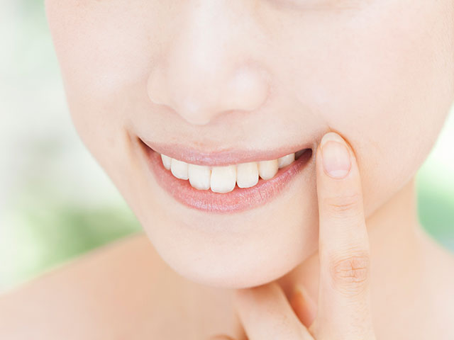 知らぬ間に進行する「大人のむし歯」お口の健康を作る習慣とは