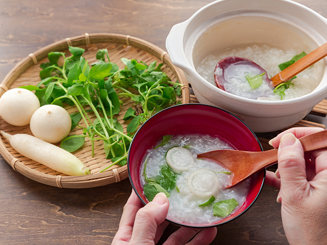 七草粥の由来や意味。胃腸に優しい冬の道場レシピ