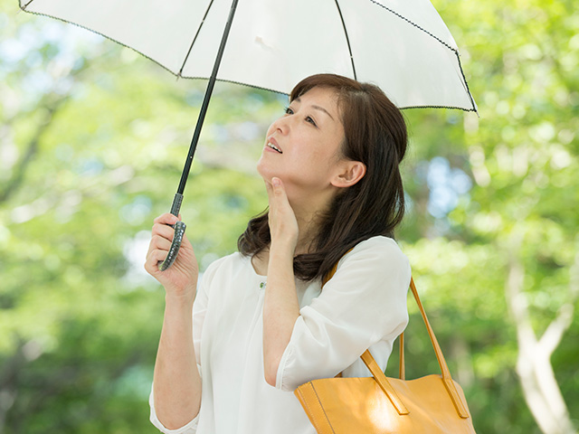 男女とも要注意！その汗っかきは「冷えのぼせ」の症状かも