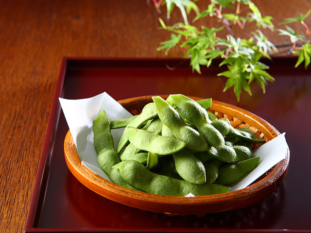 おやつにも最適。栄養豊富な枝豆を食べて元気に！　　　　　