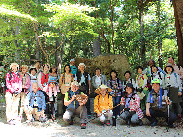 よみがえりの地・熊野古道。神々が鎮めし森を歩く健康道場ツアー